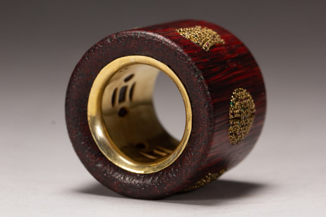 A Exquisite Eaglewood Thumb Ring - 5