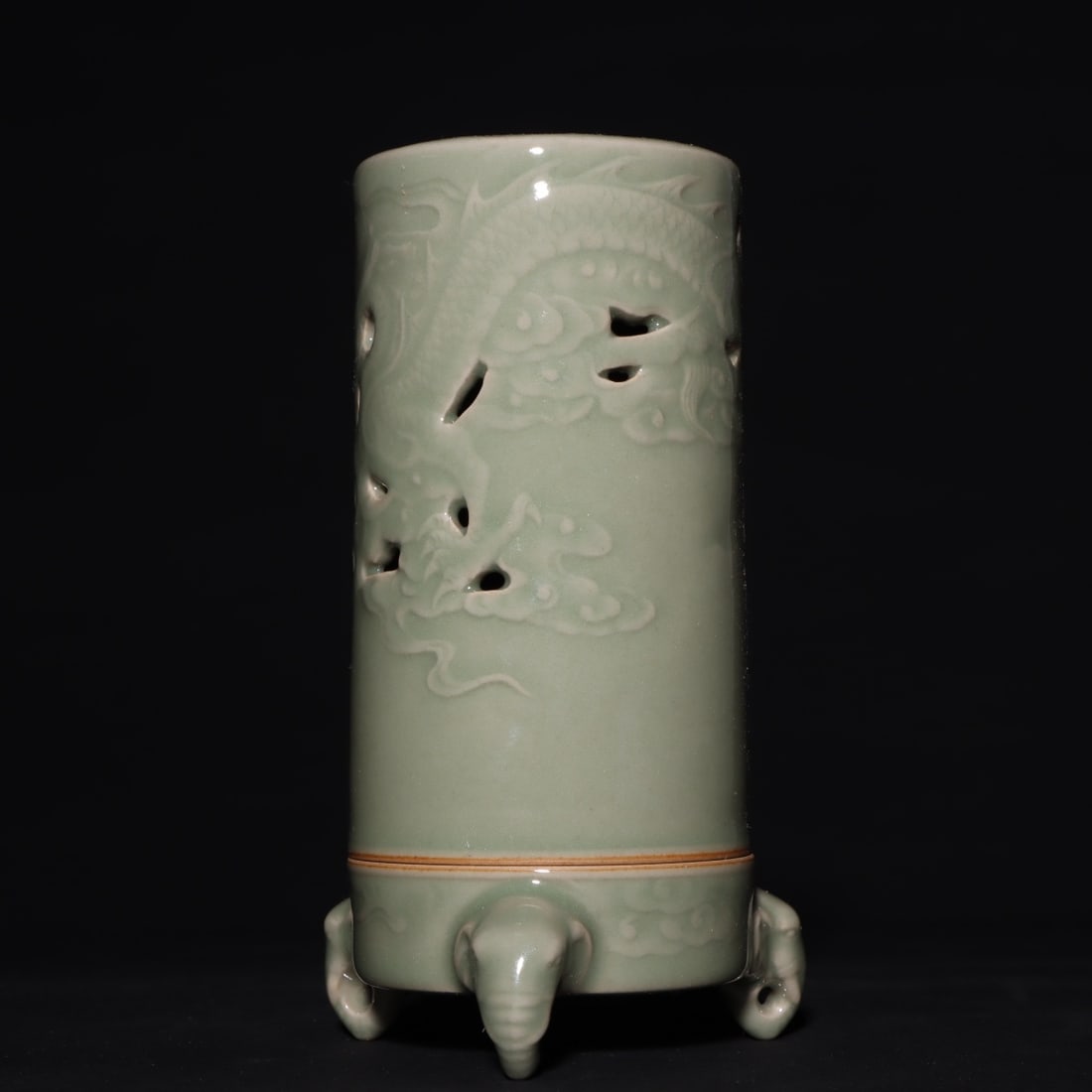 A Exquisite Celadon Dragon Pattern Censer - 8