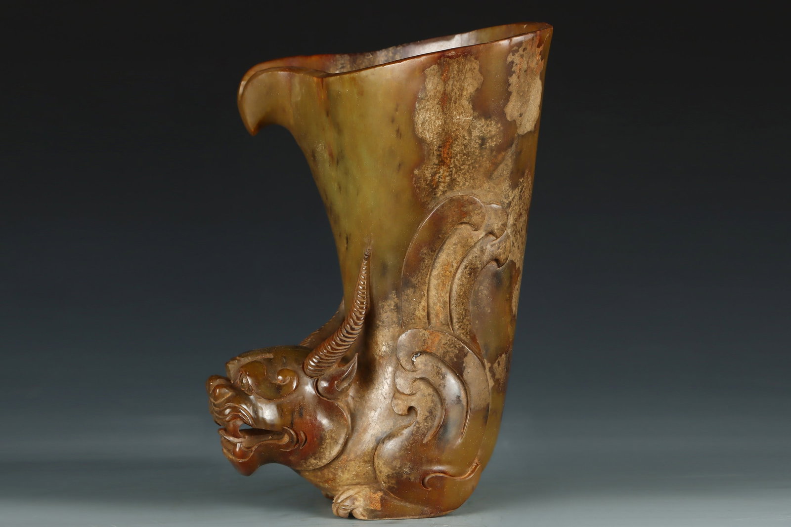 A Exquisite Hotan Jade Animal head Cup: A Exquisite Hotan Jade Animal head Cup,Qing Dynasty, China,Qianlong Four-character Mark,Size:7.1inx5.7in,Weight:1470g 