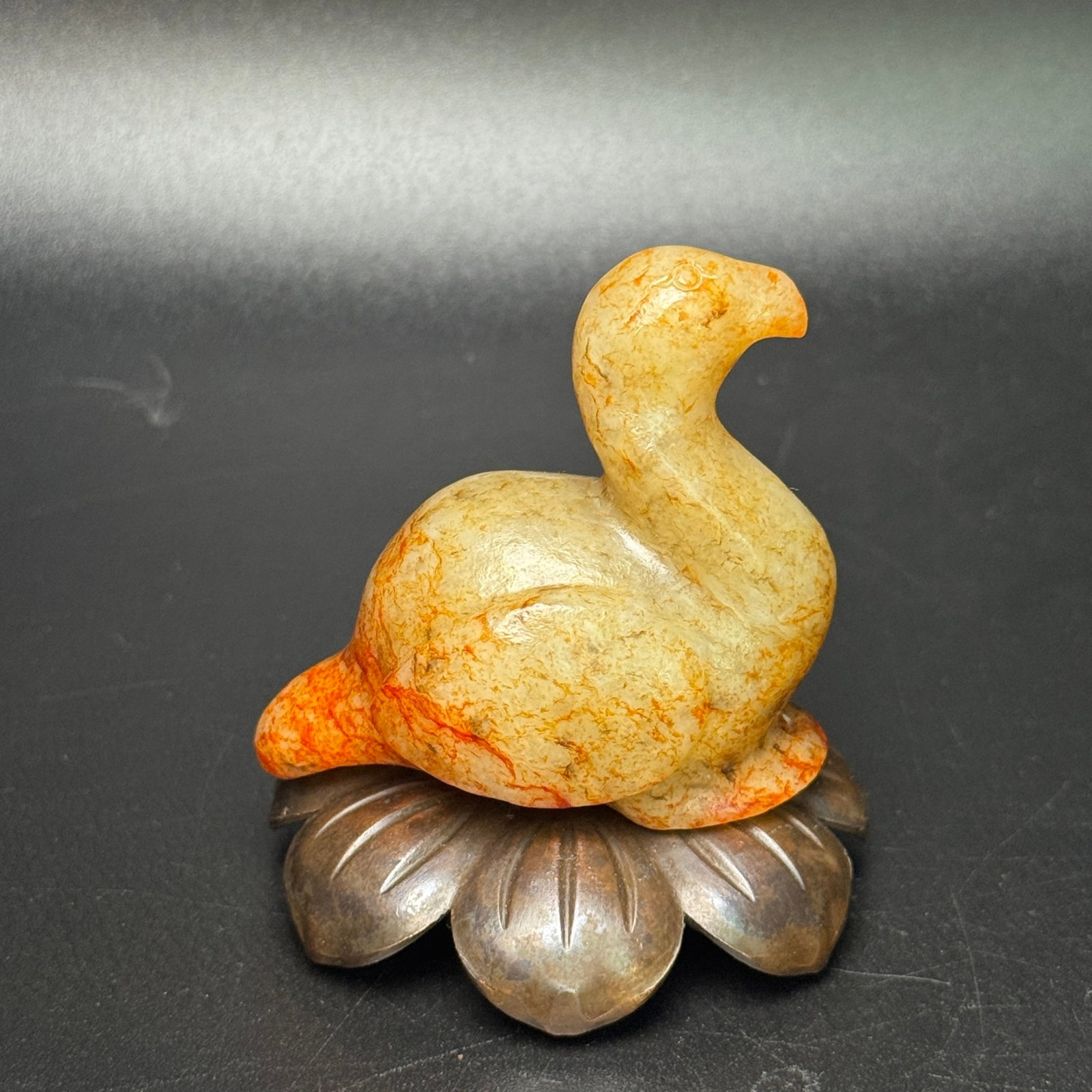 An Exquisite White Jade Bird Pendant: An Exquisite White Jade Bird Pendant,Qing Dynasty,China,Size:57mmx53mmx38mm,Weight:100g 白玉鸟挂件,中国清代