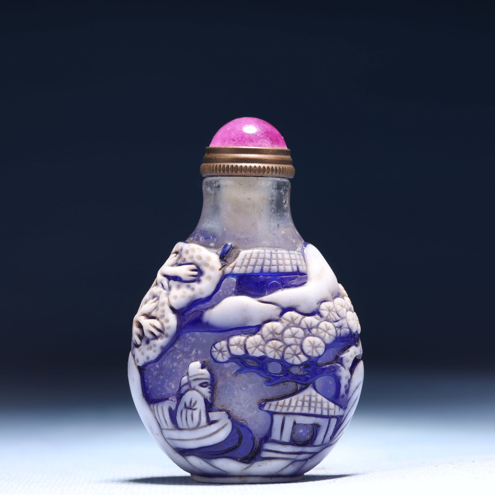 An Exquisite Glass Landscape and Figure Pattern Snuff Bottle (1 of 8)