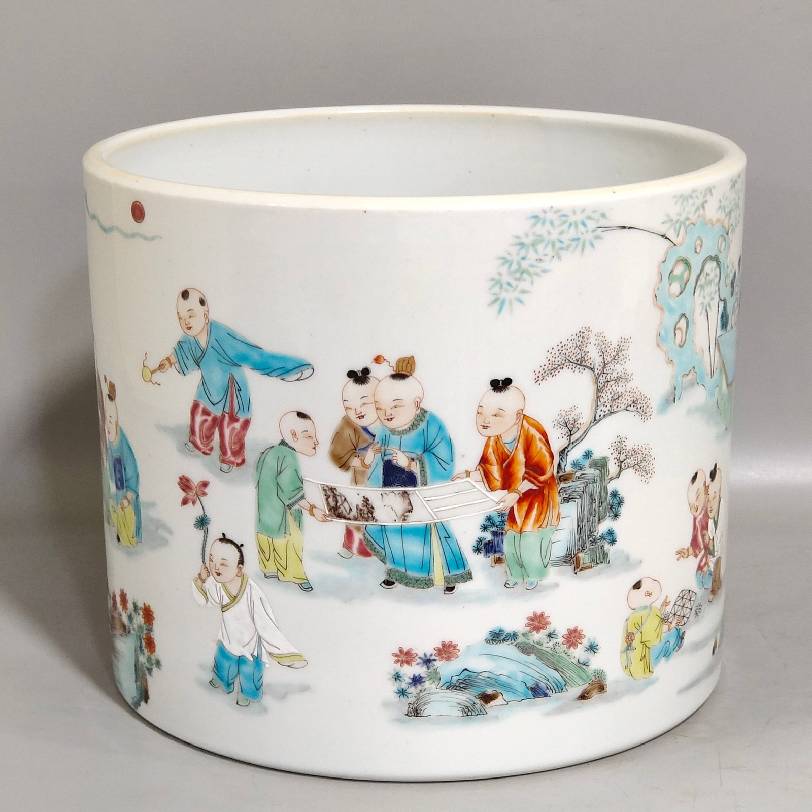 An Exquisite Famille-Rose Character and Story Pattern Brush Pot (1 of 8)