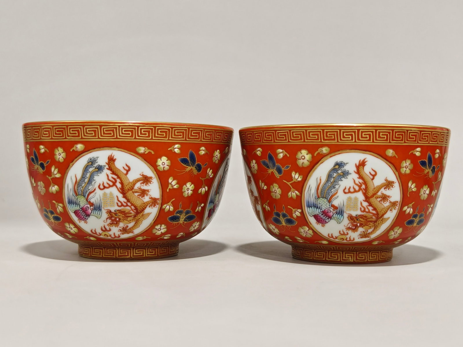 A Pair of Exquisite Famille-Rose Iron-Red Painted Gold Xi-Character Dragon and Phoenix Pattern Bowls (1 of 9)