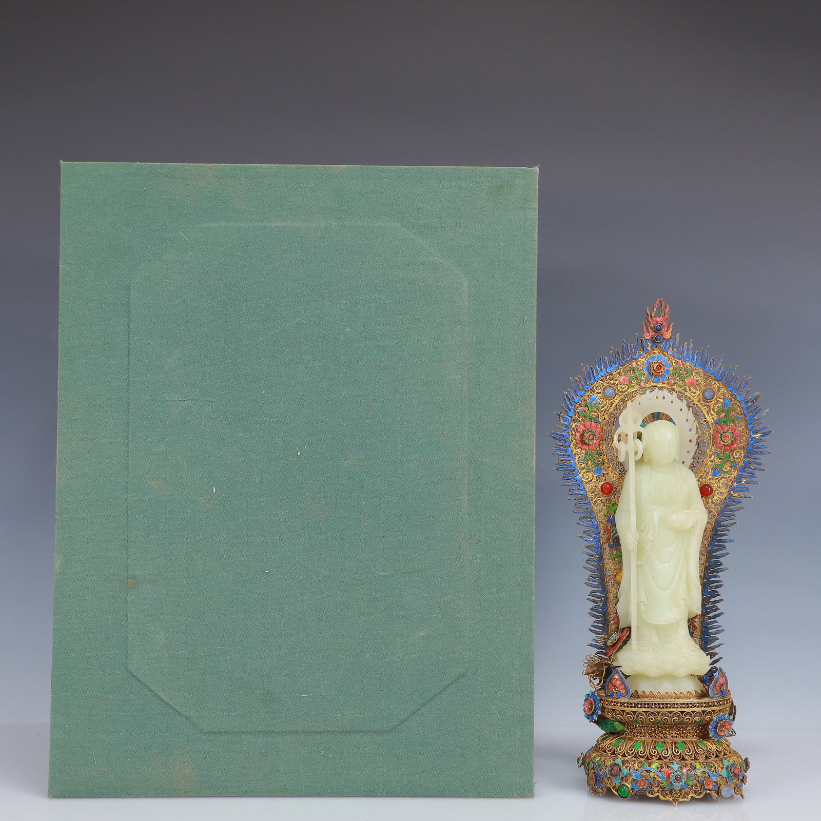 An Exquisite Filigree and Gilding Inlaid White Jade Statue of Avalokitesvara,Inlaid Gems (1 of 11)