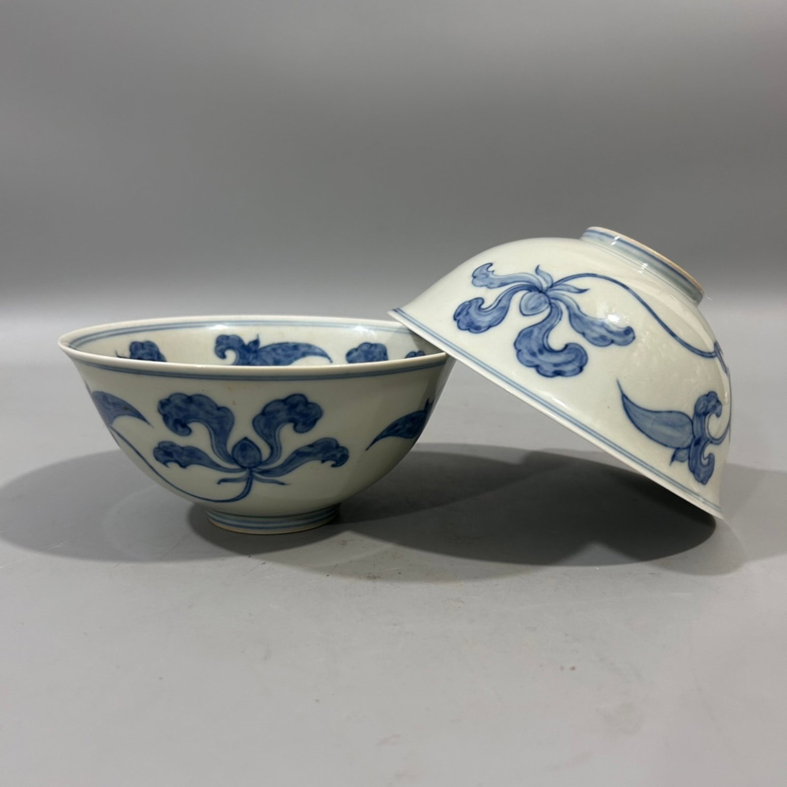 A Pair of Exquisite Blue and White Flower Pattern Bowls (1 of 7)