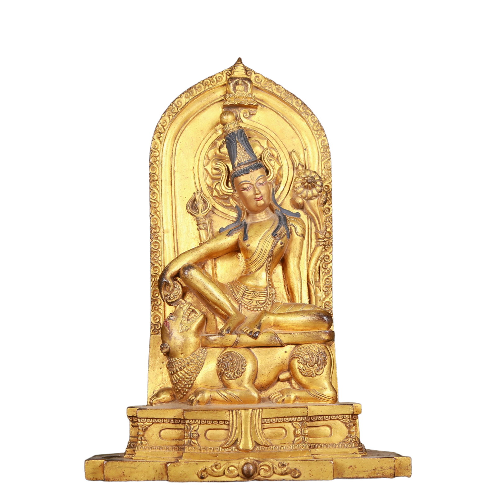 A huge gilt bronze statue of Manjusri Bodhisattva: huge gilt bronze statue of Manjusri Bodhisattva with inscription, Ming Dynasty, China, with graceful and serene posture. His face is solemn and kind, and his eyes are deep, as if he can see into the s