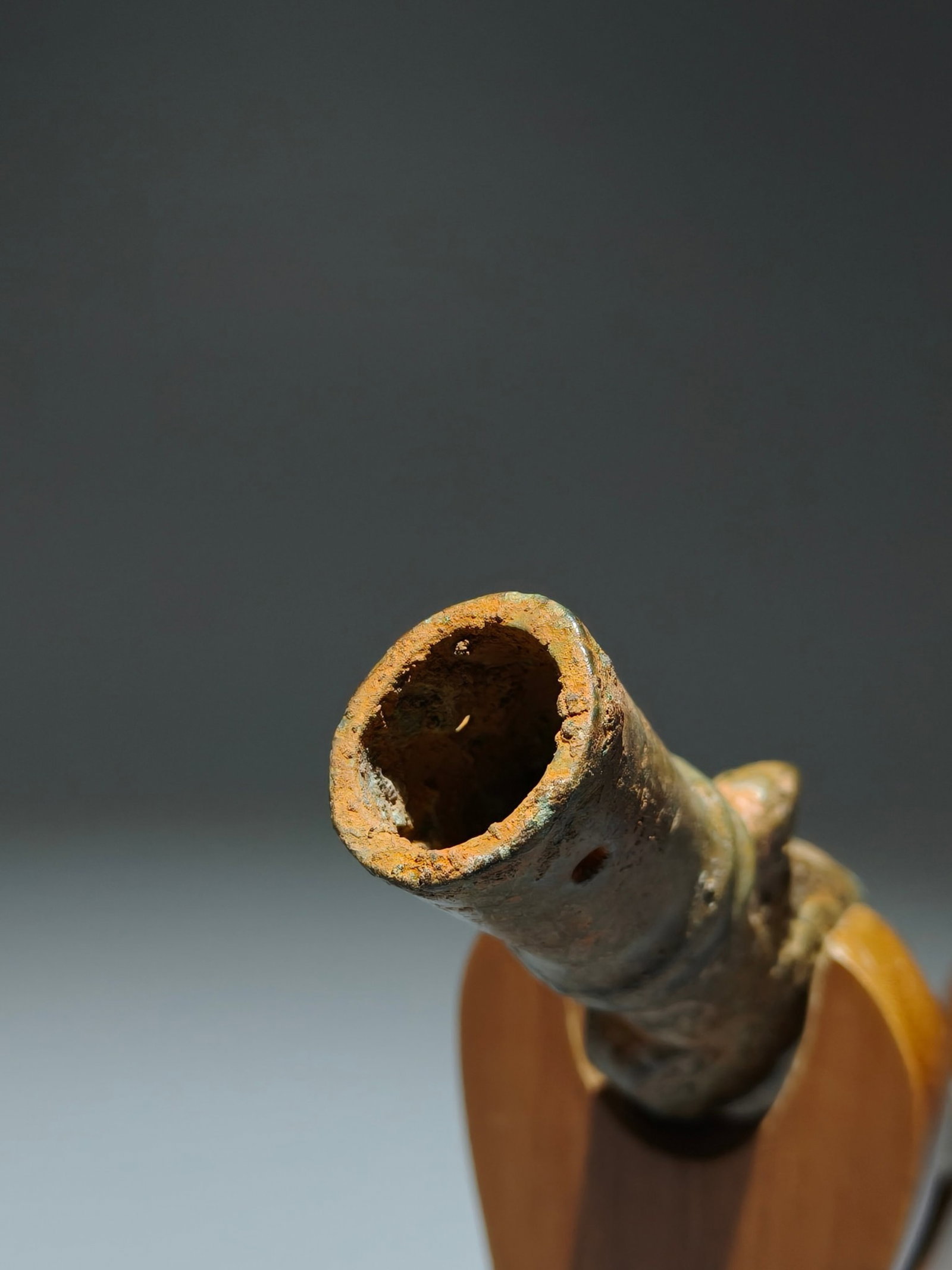 An Archaic Bronze Cloud Pattern Sword - 9