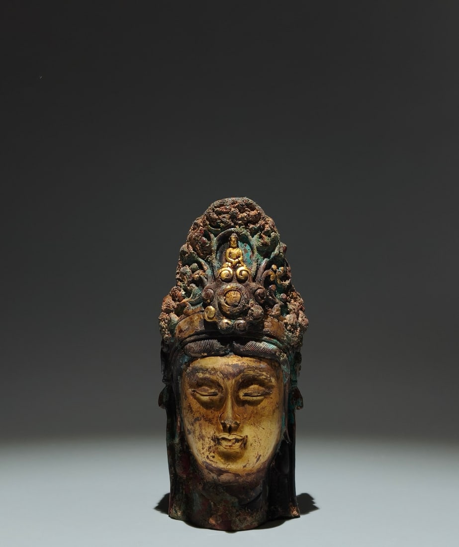 A Solemn Gilt Bronze Statue of Buddha Head Ornament (1 of 9)