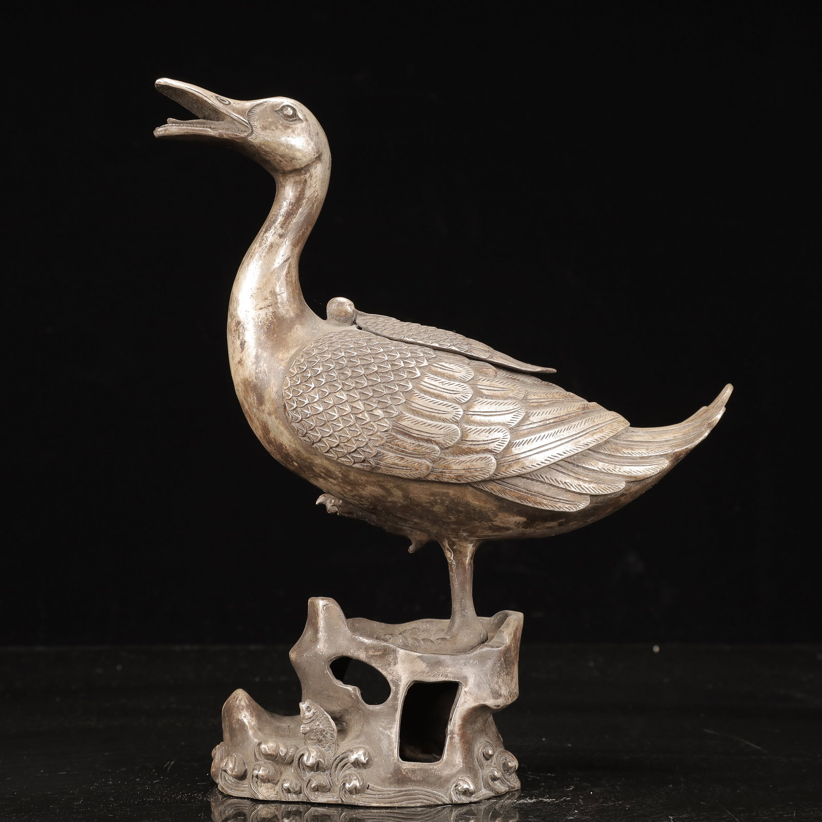 An Exquisite Silver-Plated Bronze Duck-Shaped Censer: An Exquisite Silver-Plated Bronze Duck-Shaped Censer,Qing Dynasty, China, Qianlong Four-character Mark,Size:9.8inx3.5inx10.2in,Weight:1200g 