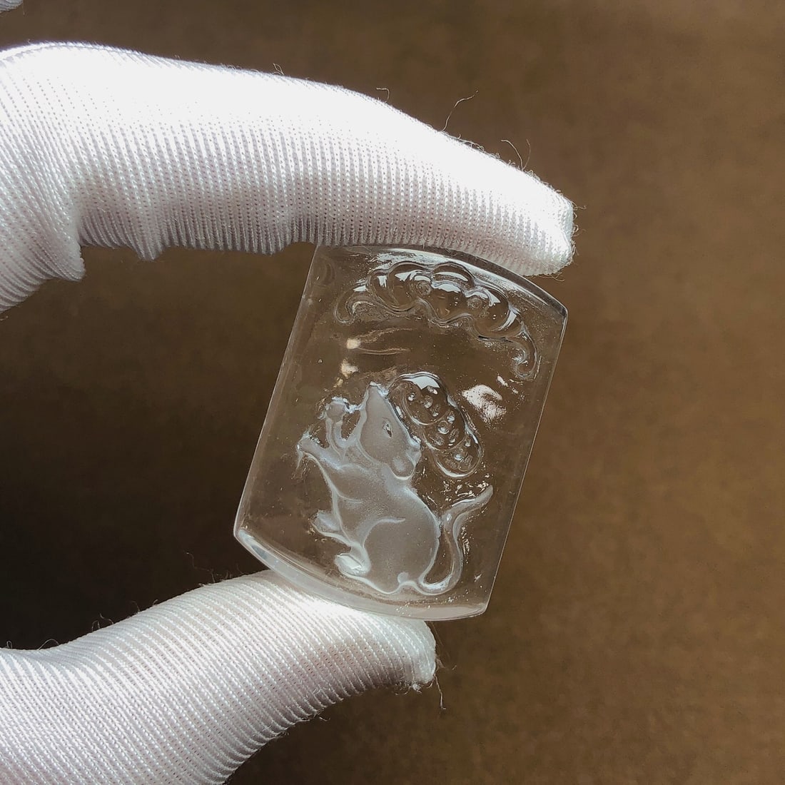 An Exquisite Crystal Mouse Pattern Pendant - 2