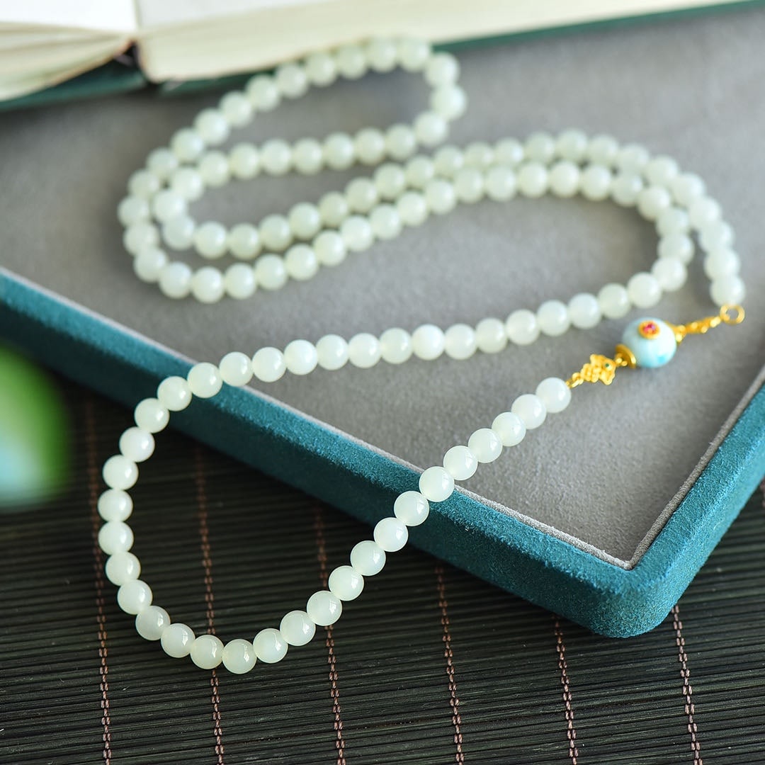 An Exquisite White Jade Bracelets - 2