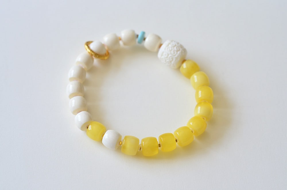 An Exquisite Amber Bracelets - 7