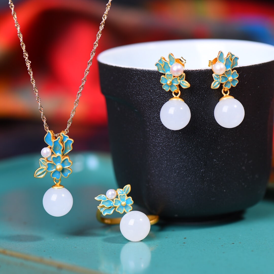 A Set of Fine Sterling Silver-Gold Plated Inlaid White Jade Enamel Jewelrys,Inlaid Pearls (1 of 5)