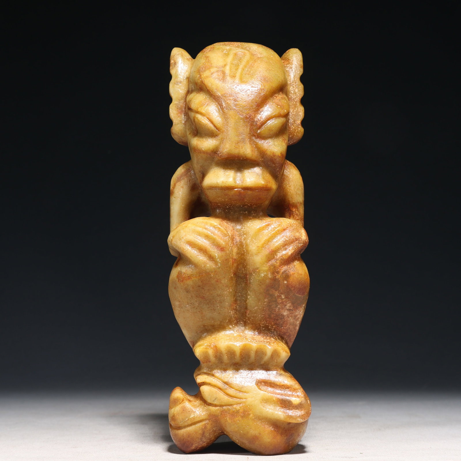 An Archaic Hongshan Culture Yellow Jade Figure Ornament: An Archaic Hongshan Culture Yellow Jade Figure Ornament,Ancient Time, China,Size:3.1inx2inx9.1in Weight:1650g 红山文化黄玉人物摆件,新&