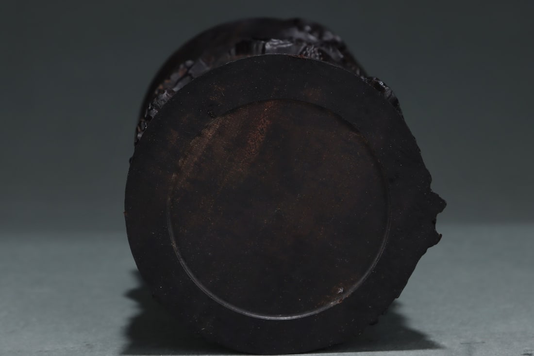 An Exquisite Eaglewood Pine Pattern Cicada Pattern Brush Pot - 9