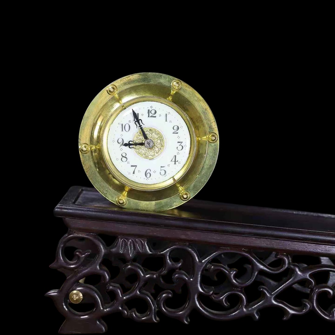 An Exquisite Gilt Bronze Clock: An Exquisite Gilt Bronze Clock Qing Dynasty, China Size:23.2inx9.4inx4.7in铜鎏金滚钟底坐 中国清代 Size:59cmx24cmx12cm