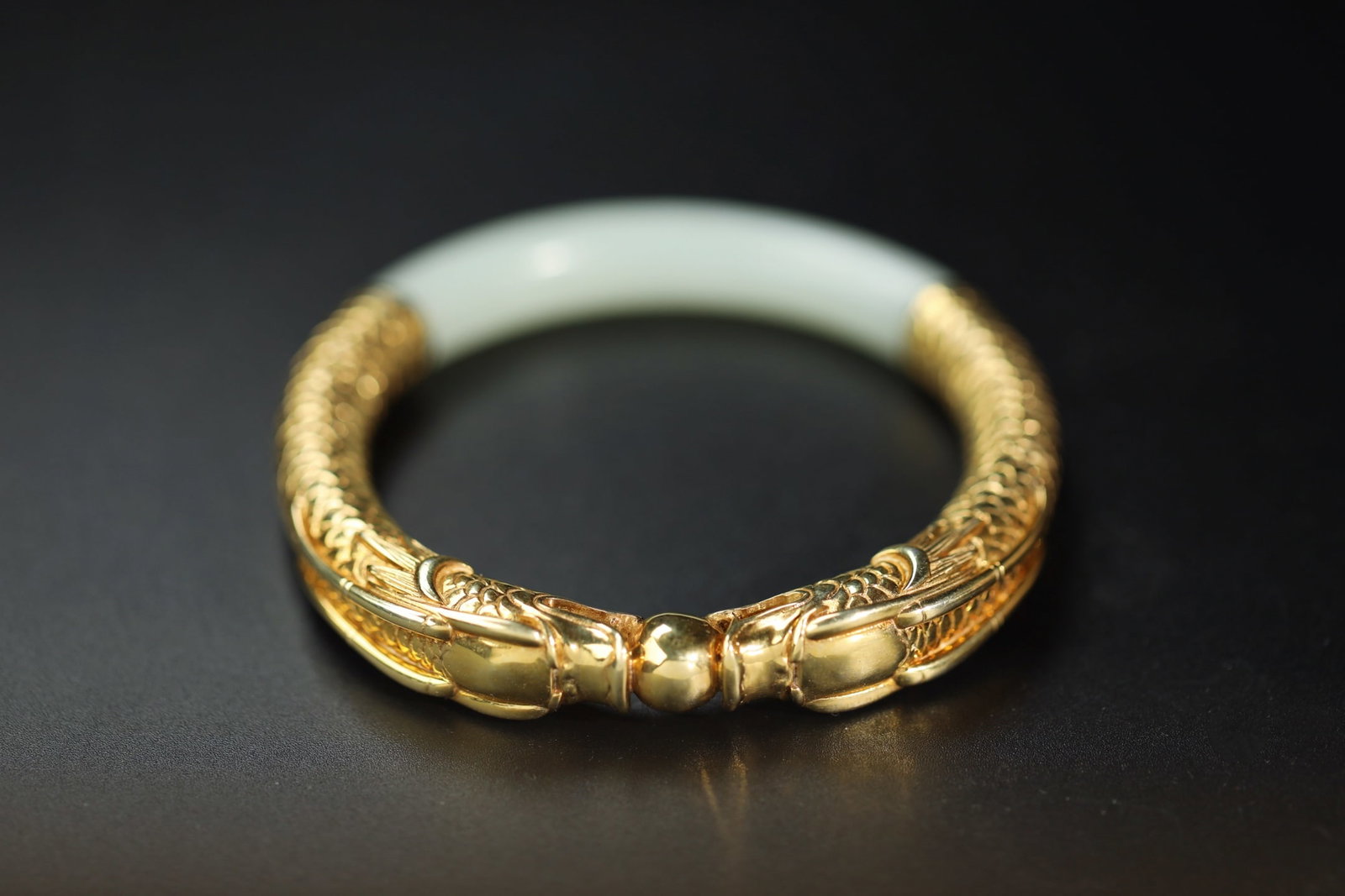 An Exquisite Gilt Silver Dragon Pattern Bracelets - 8