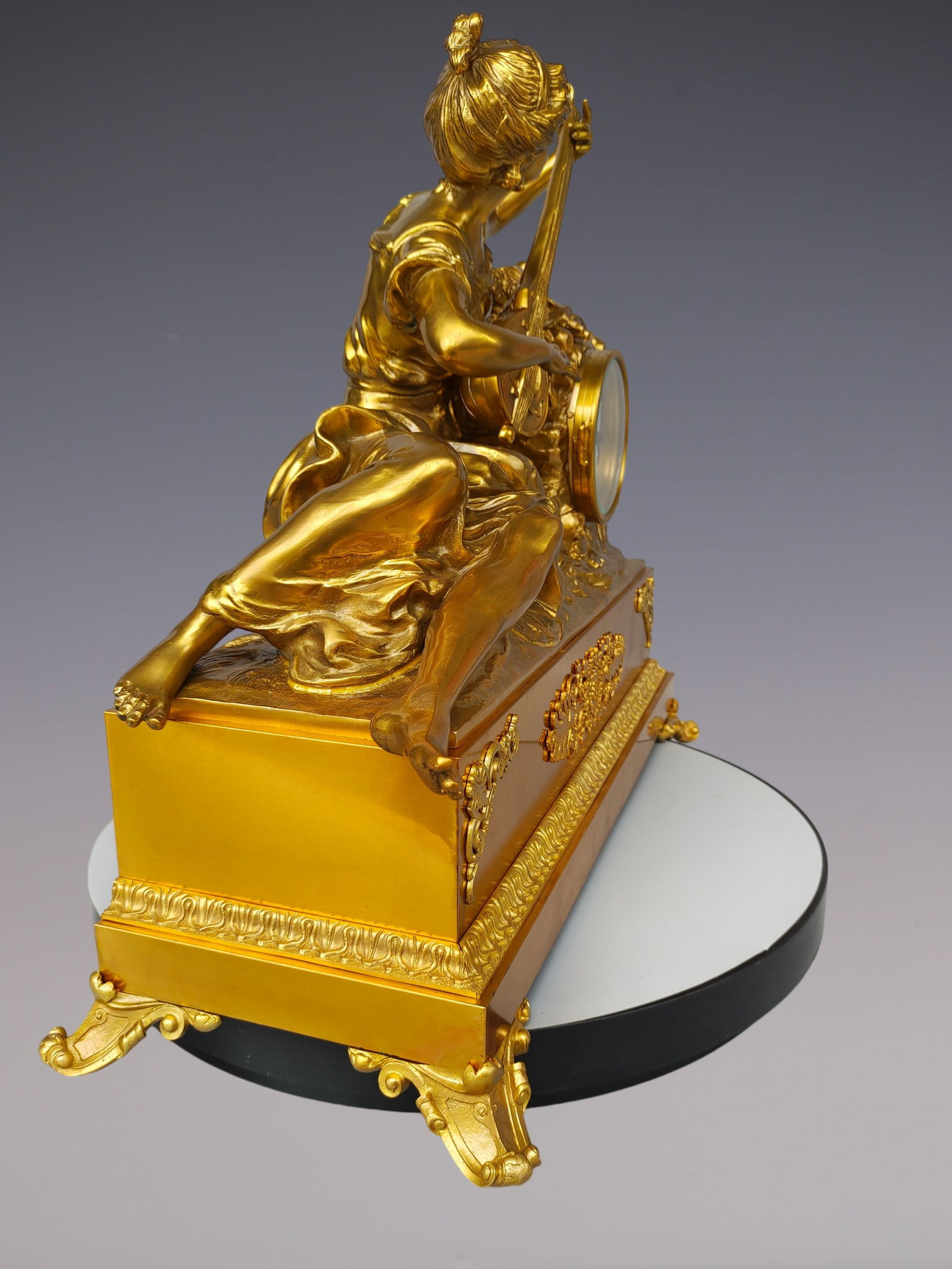 An Exquisite Gilt Bronze Figure Clock - 3