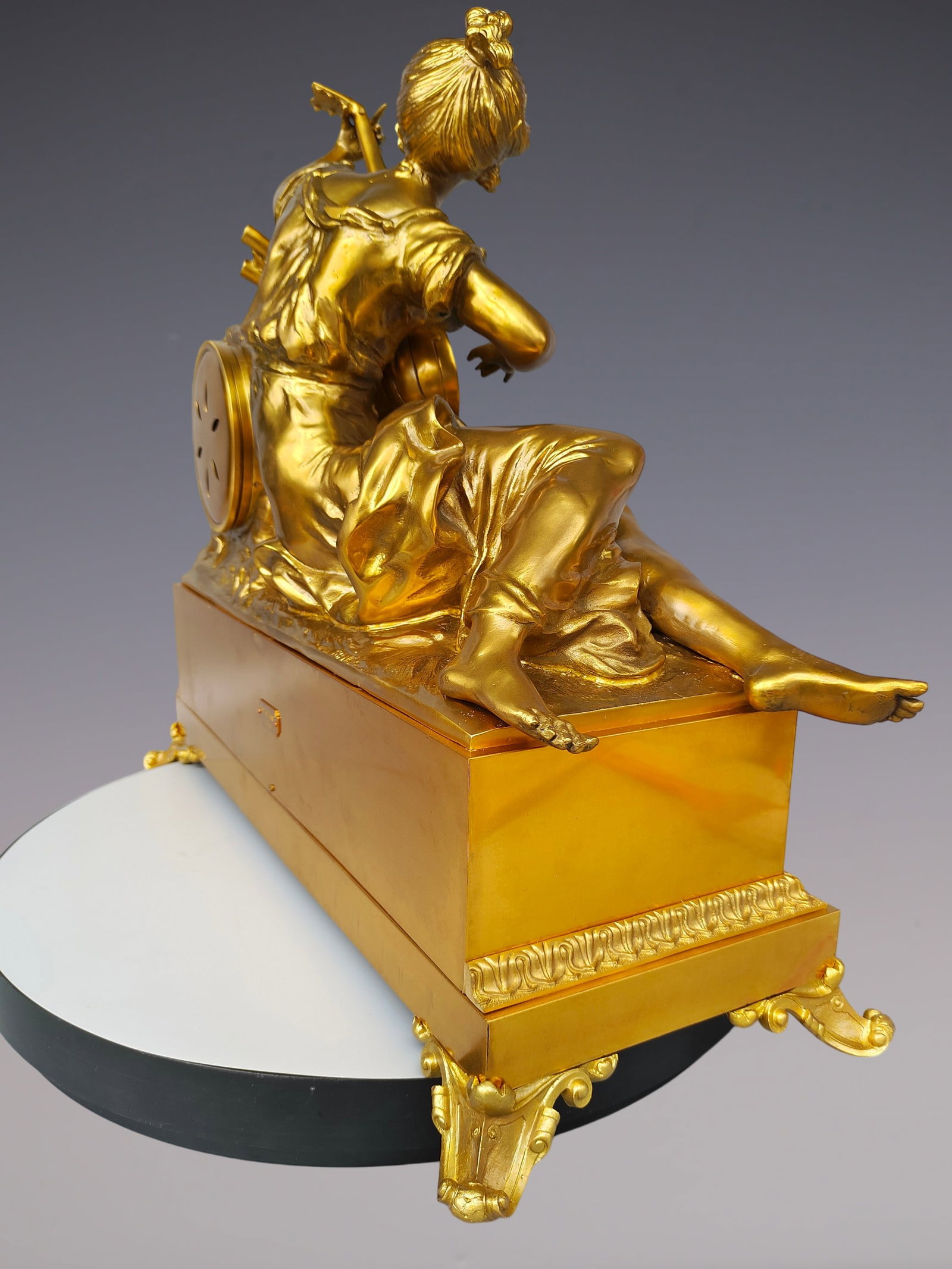 An Exquisite Gilt Bronze Figure Clock - 4