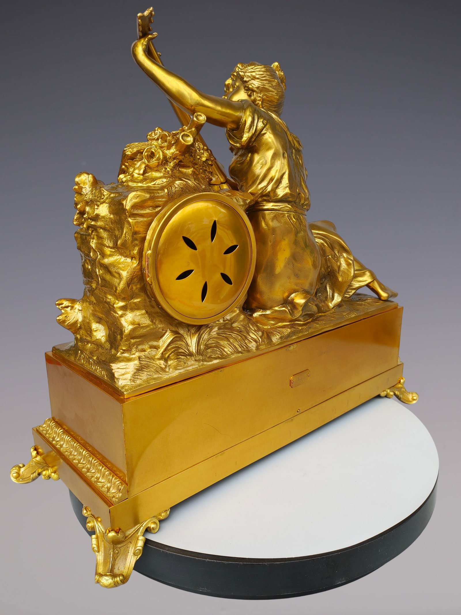 An Exquisite Gilt Bronze Figure Clock - 6
