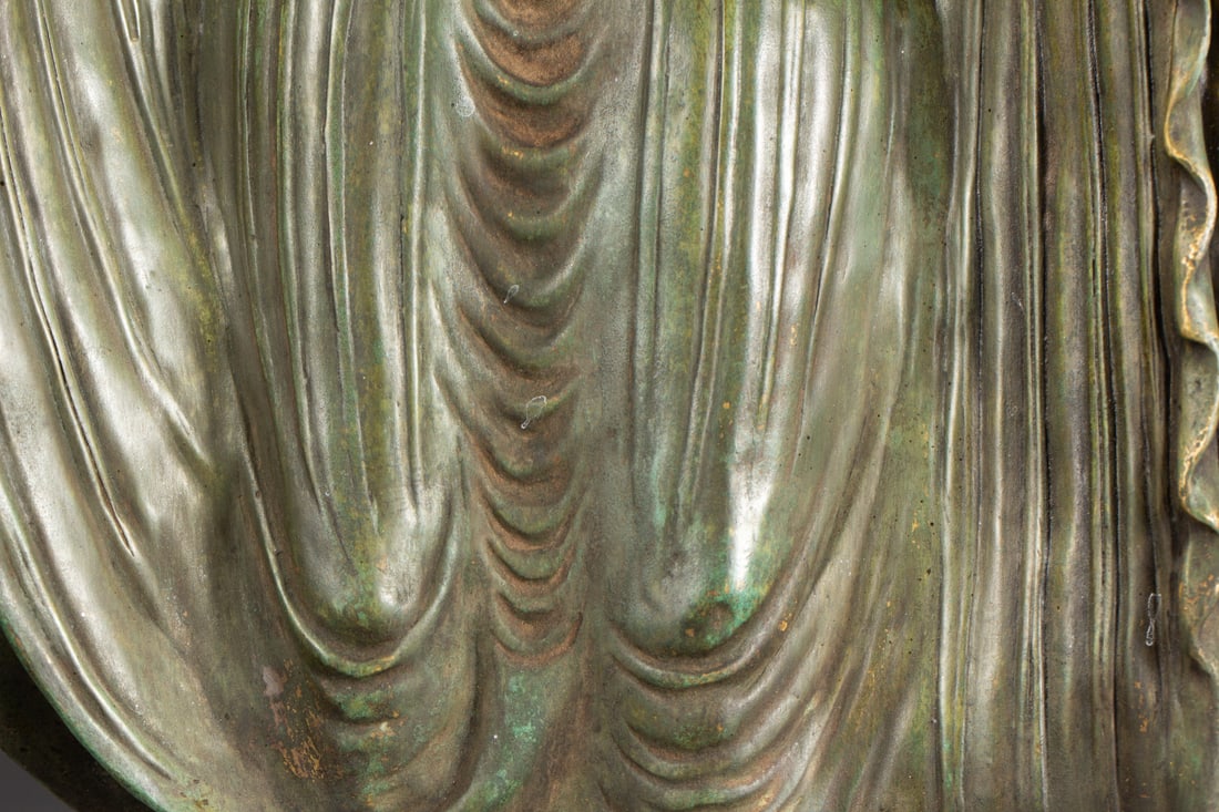 A Solemn Bronze Statue of Sakyamuni - 5