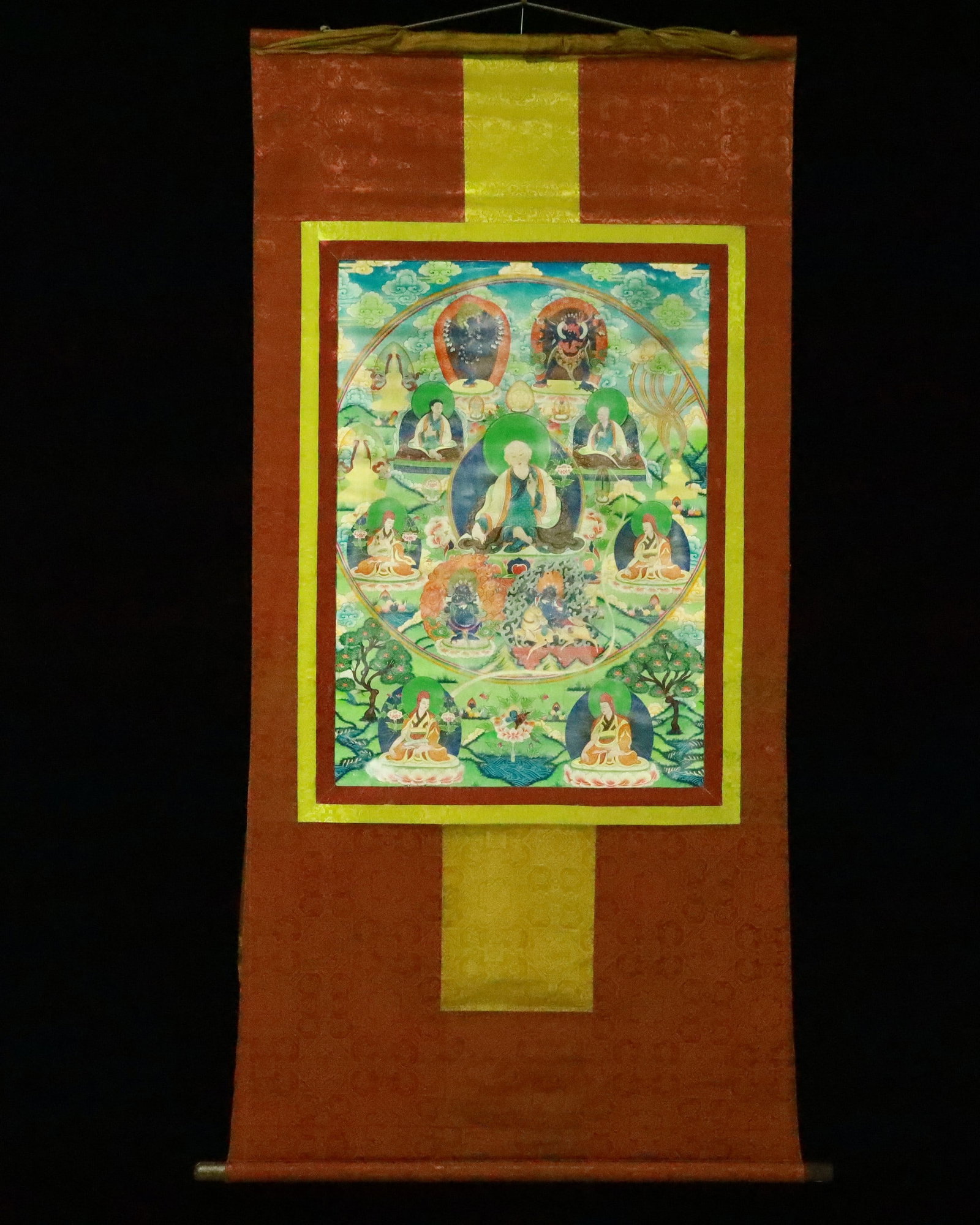 A Rare Brocade Painted Color Statue of Guru Tangka: A Rare Brocade Painted Color Statue of Guru Tangka,Qing Dynasty, China,Size:31.5inx66.5in 织锦彩绘上师像唐卡,中国清代