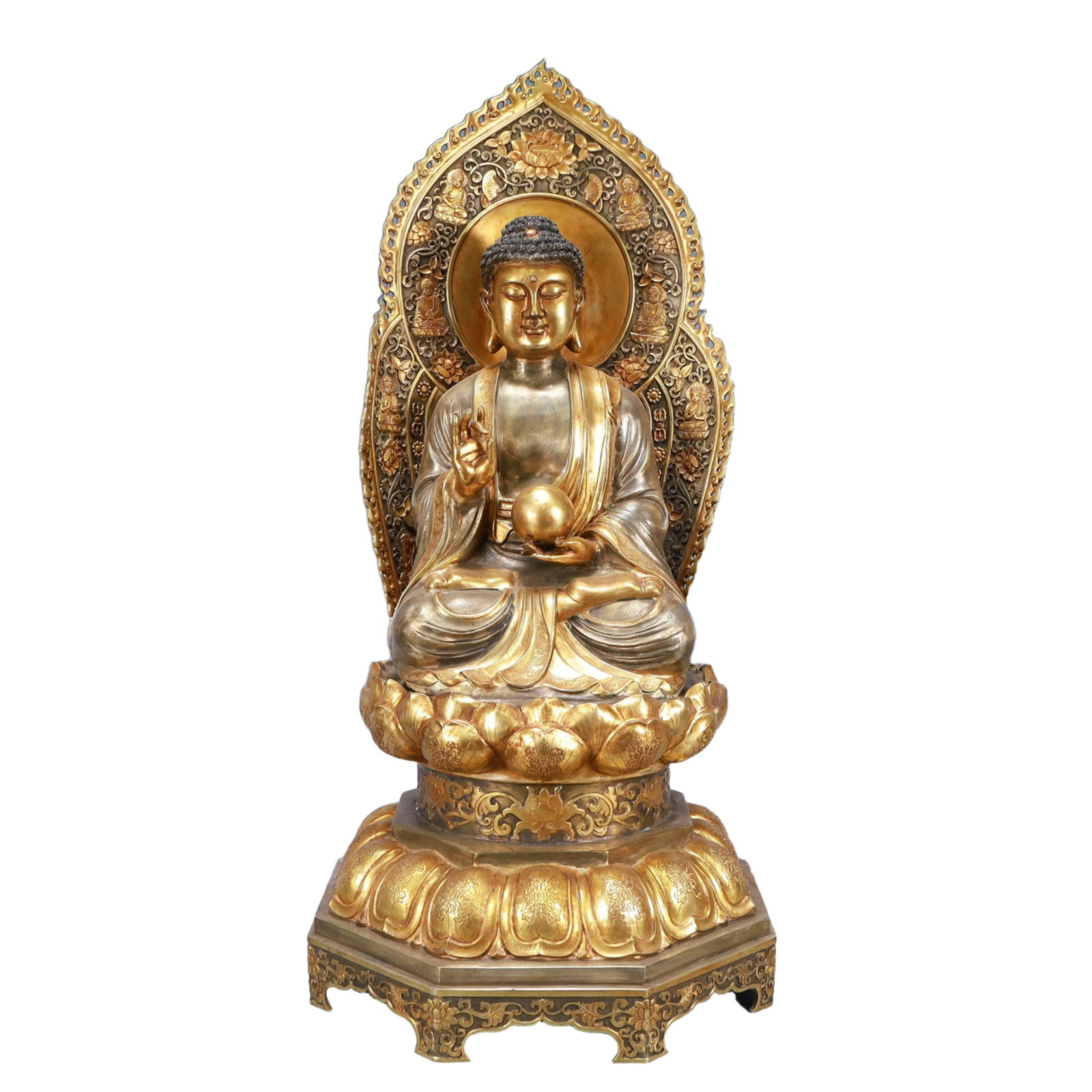A Rare Gilt Silver Statue of Sakyamuni: A Rare Gilt Silver Statue of Sakyamuni,Tang Dynasty, China,Zhenguan Four-character Mark,Size:13.4inx25.6in,Weight:21000g 银鎏金释迦摩尼像,中ࢲ