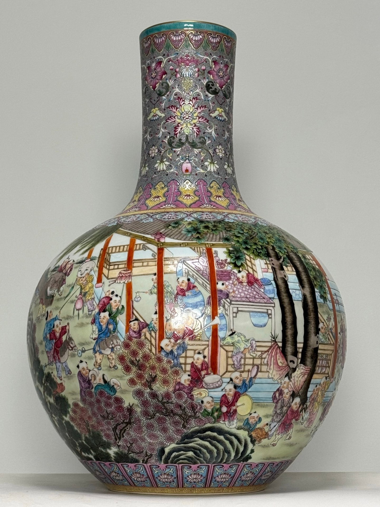 A Huge Famille-Rose Green Ground Landscape and Figure Pattern Vase: A Huge Famille-Rose Green Ground Landscape and Figure Pattern Vase,Qing Dynasty,China,Qianlong Six-character Mark,Size:21.7inx15.7in 粉彩绿地山水人物