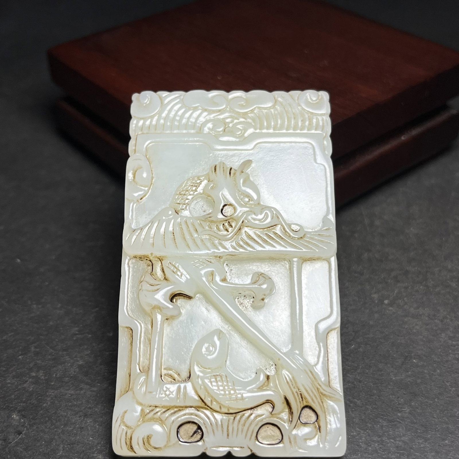 An Exquisite White Jade Fish Dragon Pattern Pendant,With Poem: An Exquisite White Jade Fish Dragon Pattern Pendant,With Poem,Qing Dynasty,China,Size:72mmx10mmx41mm,Weight:59g 白玉鱼龙纹挂件,带诗文,ߑ