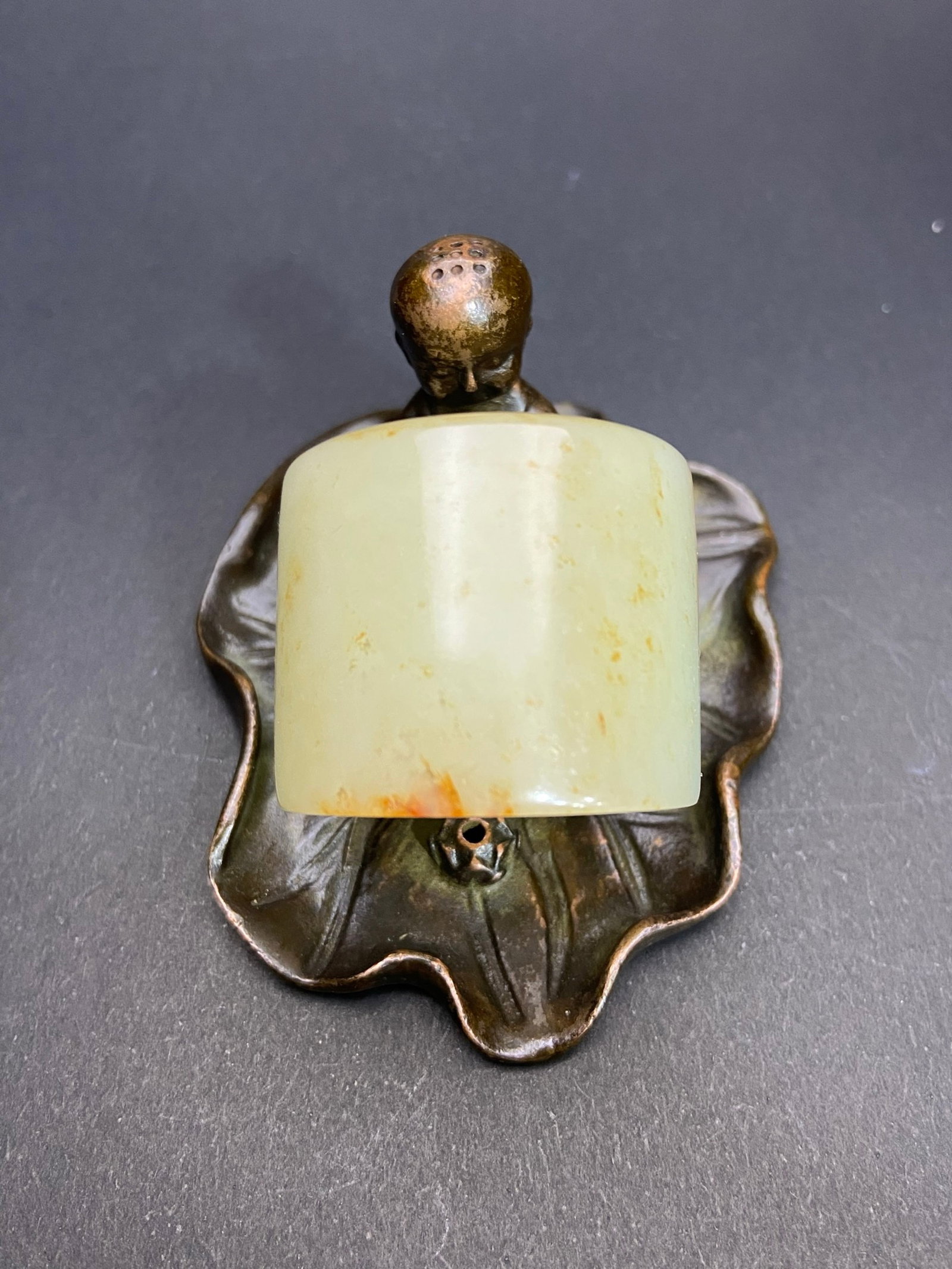 An Exquisite White Jade Fingerstall: An Exquisite White Jade Fingerstall,Qing Dynasty,China,Size:30mmxx22mm,Weight:54g 白玉扳指,中国清代