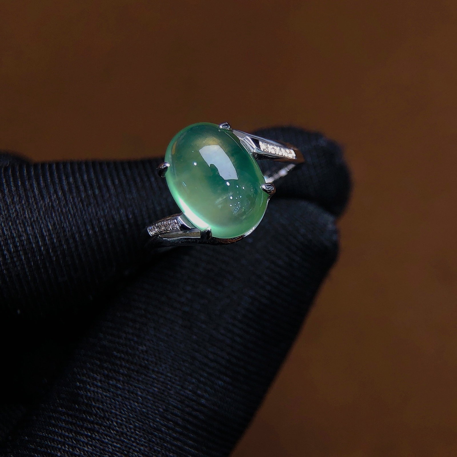 6.8Ctw Natural Emerald Ring: 6.8Ctw Natural Emerald Ring,Size:12mmx8.4mm 6.8Ctw天然绿宝石戒指