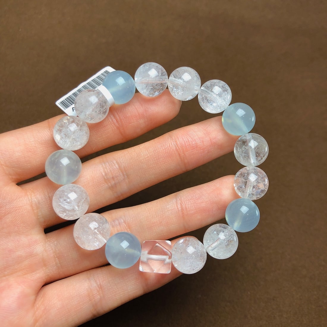 An Exquisite Crystal Aquamarine Bracelets: An Exquisite Crystal Aquamarine Bracelets,Size:11.4mm,12.5mm,Weight:33.8g 水晶海蓝宝手串