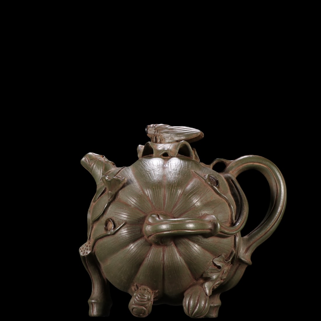 An Exquisite Purple Sands Pumpkin-Shaped Teapot: An Exquisite Purple Sands Pumpkin-Shaped Teapot Wang yin xian Size:5.3inx5.7in紫砂蝉衣南瓜壶 汪寅仙 Size:13.5cmx14.5cm