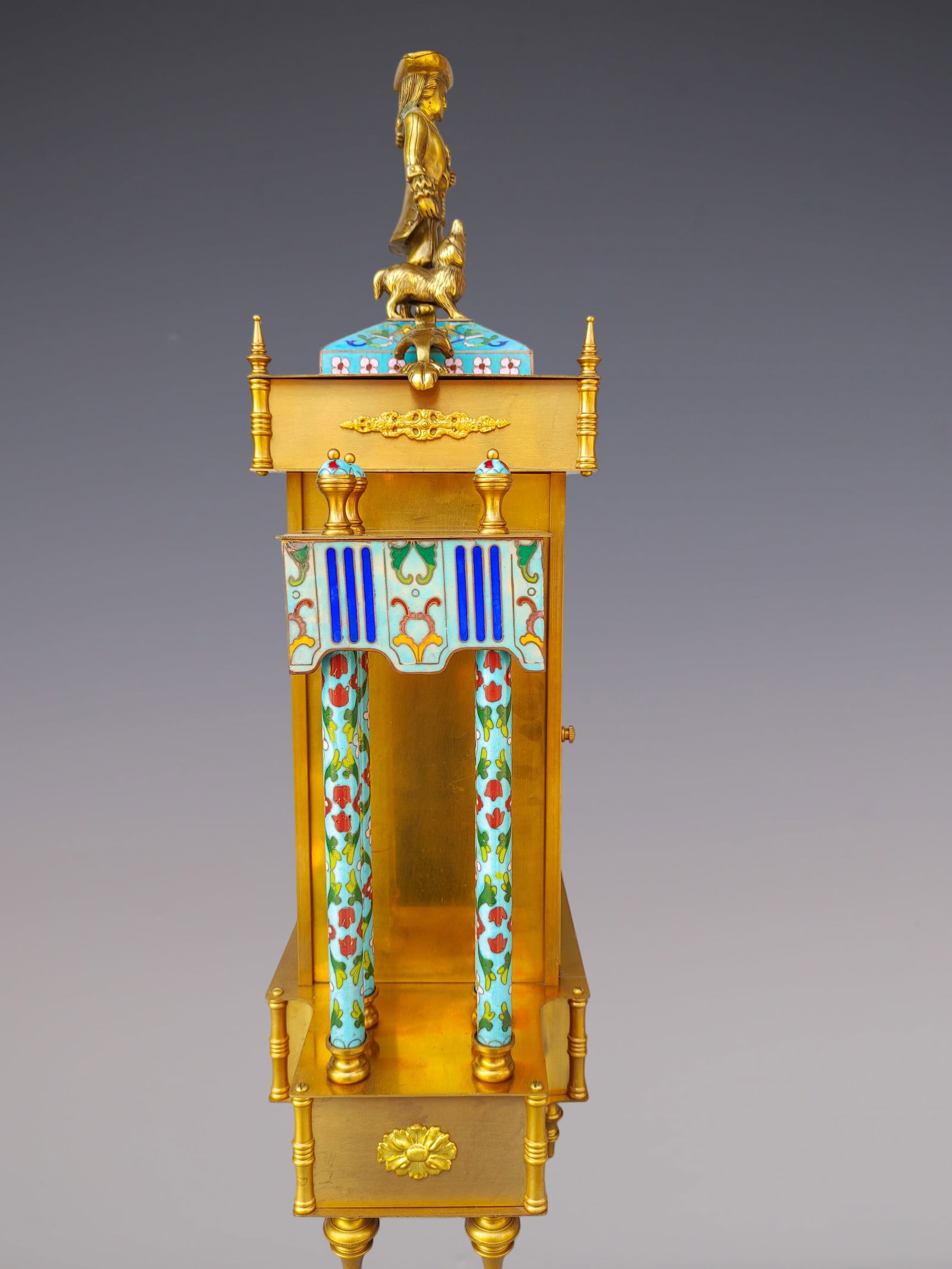 An Exquisite Gilt Bronze Lotus Pattern Clock - 6