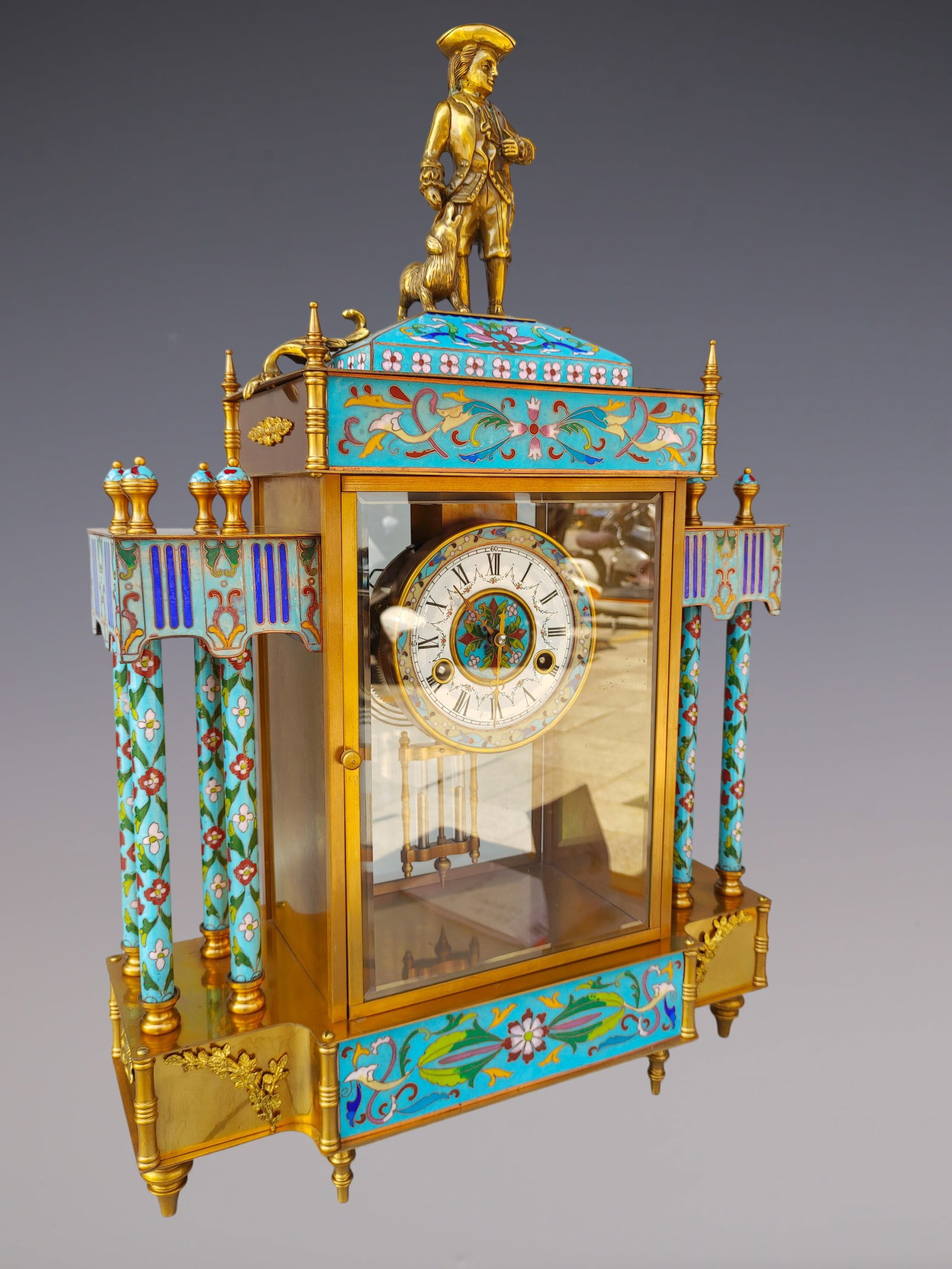 An Exquisite Gilt Bronze Lotus Pattern Clock - 7