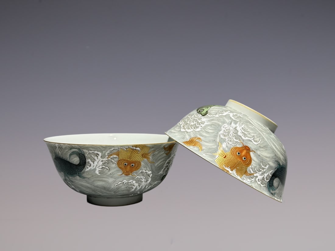 An Exquisite Famille-Rose Fish Pattern Bowl: An Exquisite Famille-Rose Fish Pattern Bowl Qing Dynasty, China Yongzheng Six-character Mark Size:2.8inx6in粉彩五鱼图碗 中国清代 大
