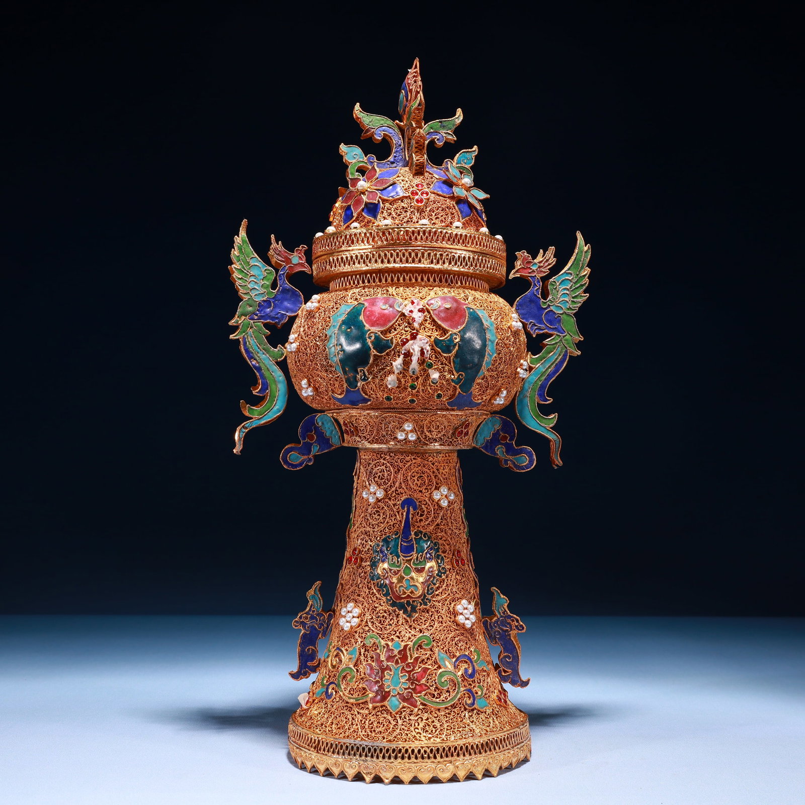 An Exquisite Filigree and Gilding Lotus Pattern Double-Ears Ornament,Inlaid Pearl: An Exquisite Filigree and Gilding Lotus Pattern Double-Ears Ornament,Inlaid Pearl,Qing Dynasty,China,Qianlong Four-character Mark,Size:7.9inx5.1inx16.1in,Weight:1100g 掐丝鎏金&