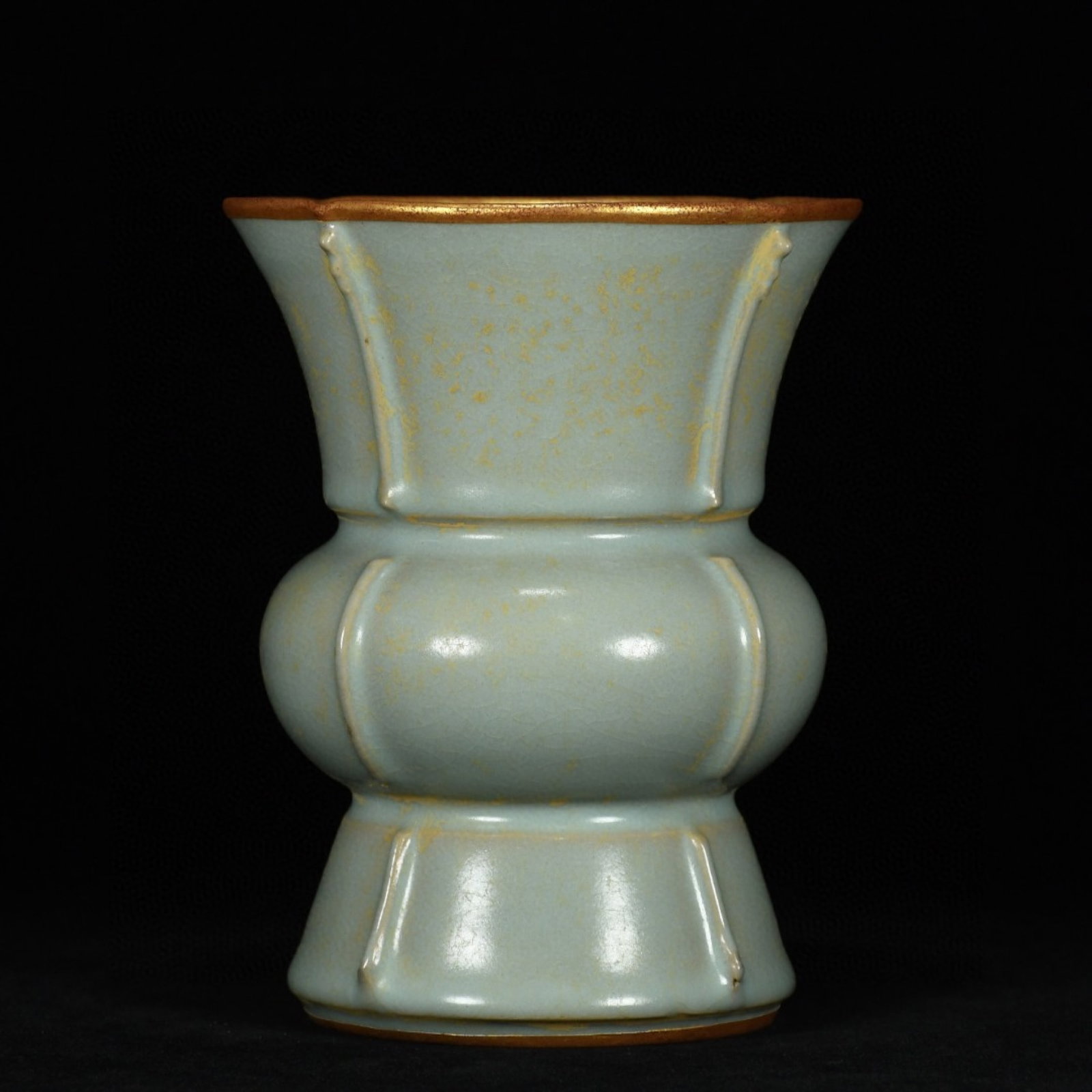 An Exquisite Ru yao Painted Gold Vase: An Exquisite Ru yao Painted Gold Vase,Song Dynasty,China,Size:7.5inx5.9in 汝窑描金瓶,中国宋代