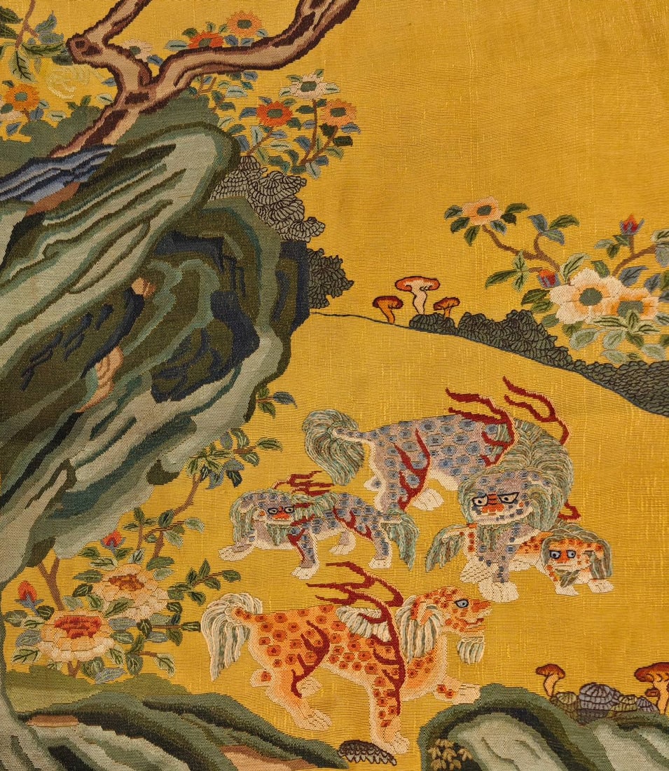 Exquisitely embroidered unicorn pattern four-stripe screen - 2