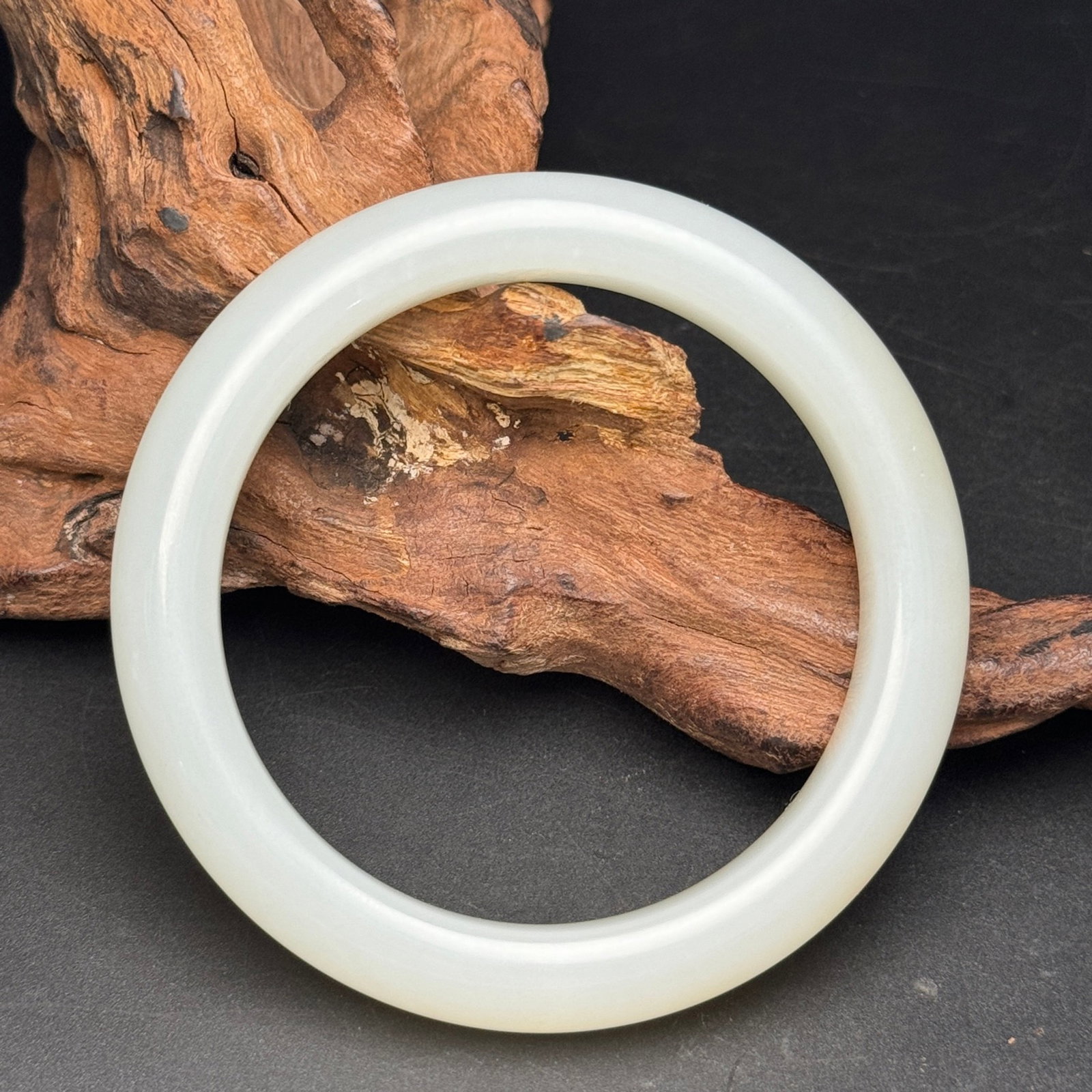An Exquisite White Jade Bracelets - 2