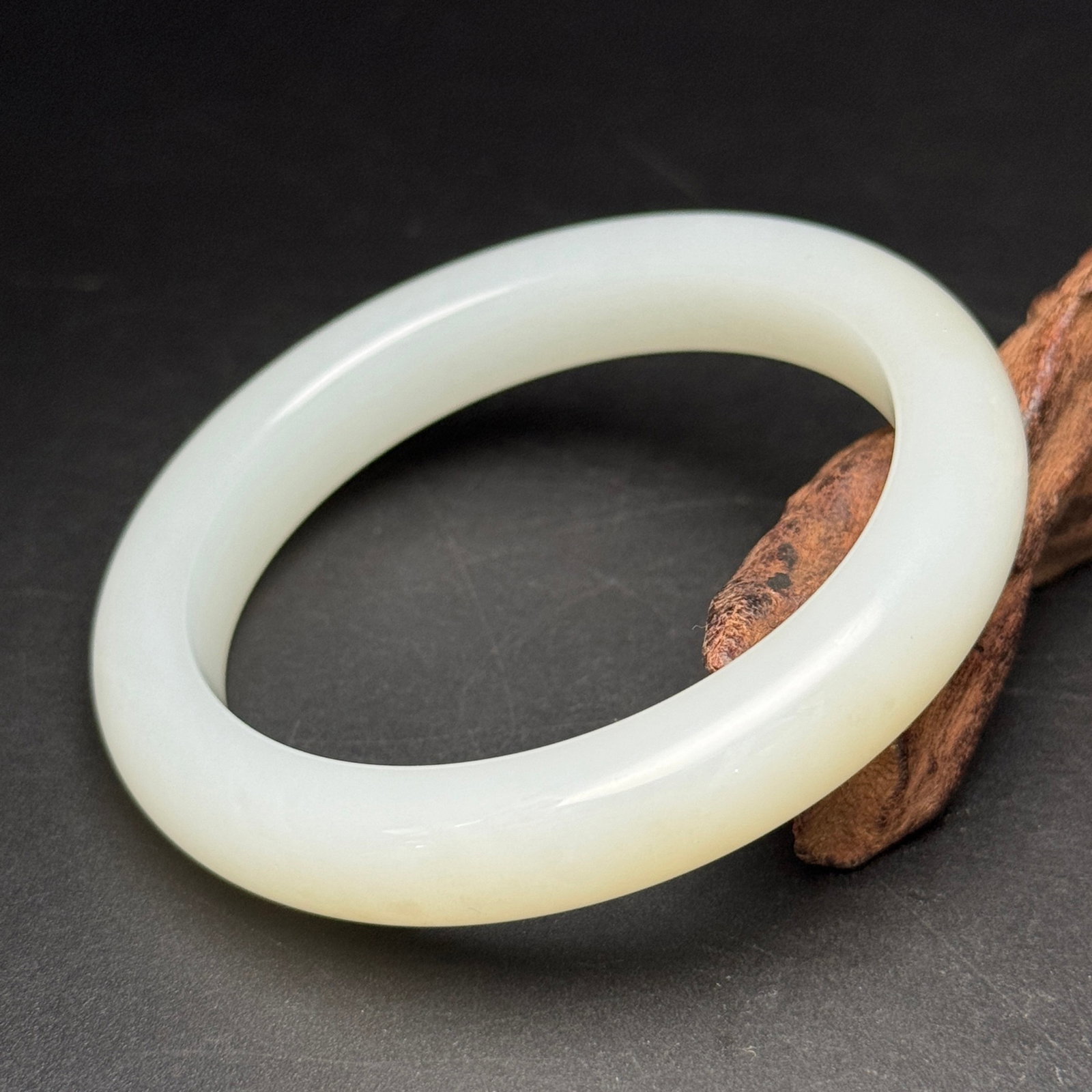 An Exquisite White Jade Bracelets - 4