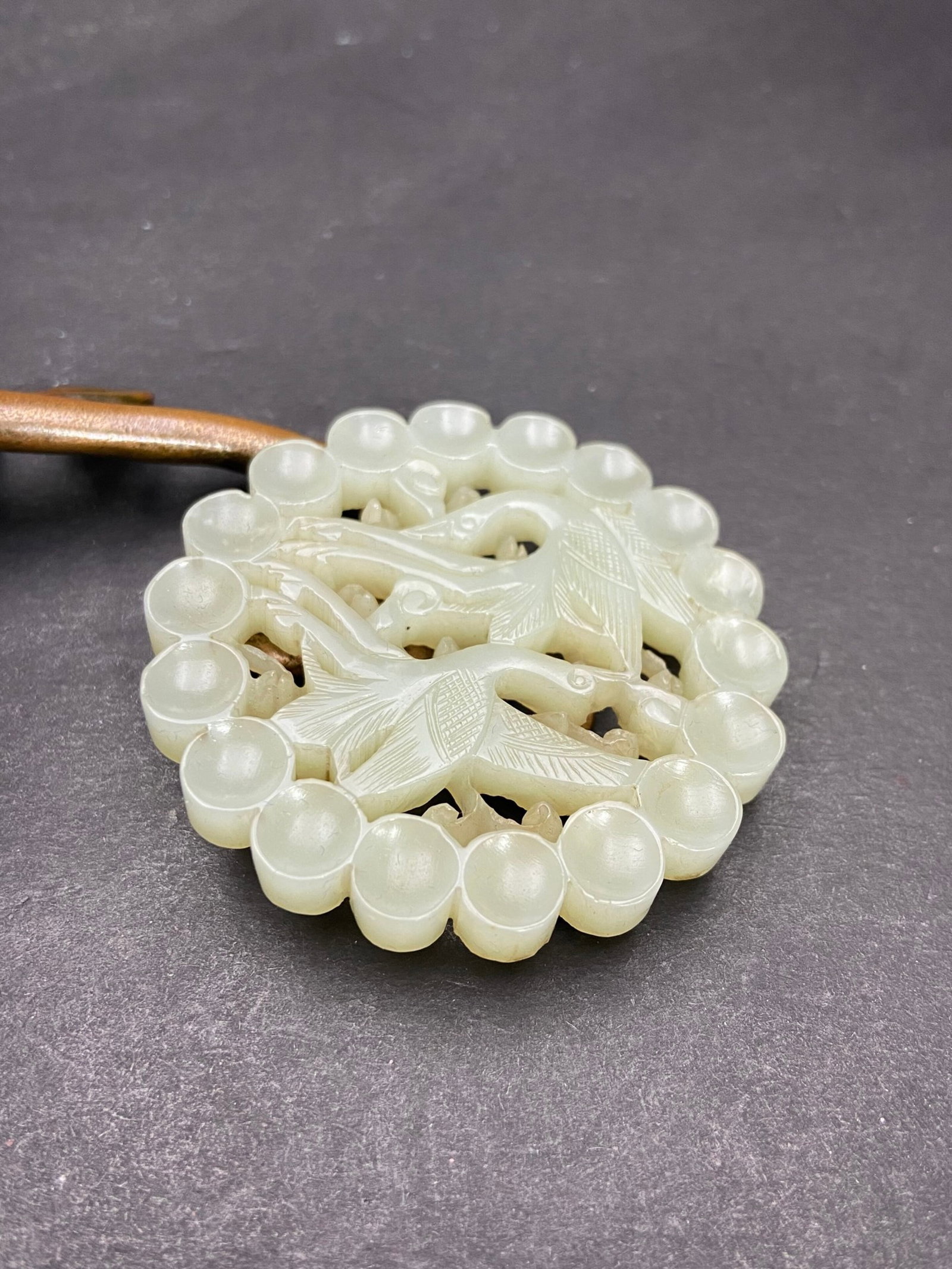 An Exquisite White Jade Crane Pattern Pendant - 7