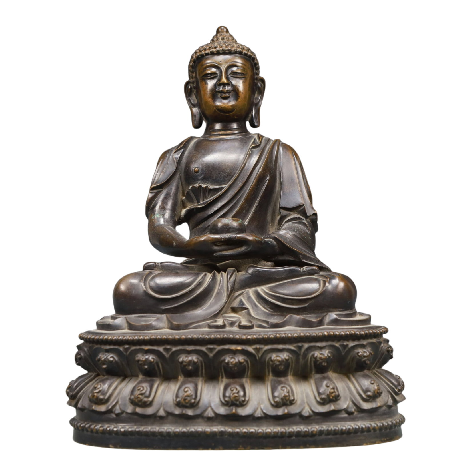A Solemn Bronze Statue of Sakyamuni: A Solemn Bronze Statue of Sakyamuni,Qing Dynasty, China,Size:6.7inx5.1inx9.4in Weight:3100g 铜释迦摩尼像,中国清代