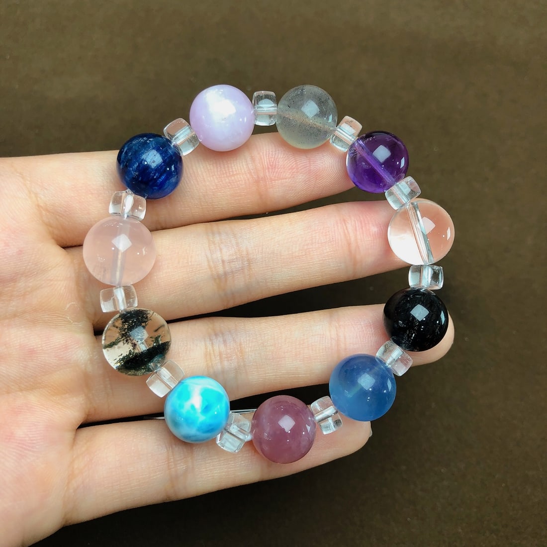 An Exquisite Crystal Bracelets: An Exquisite Crystal Bracelets,Size: 12mm, Weight:31.4g 水晶手串