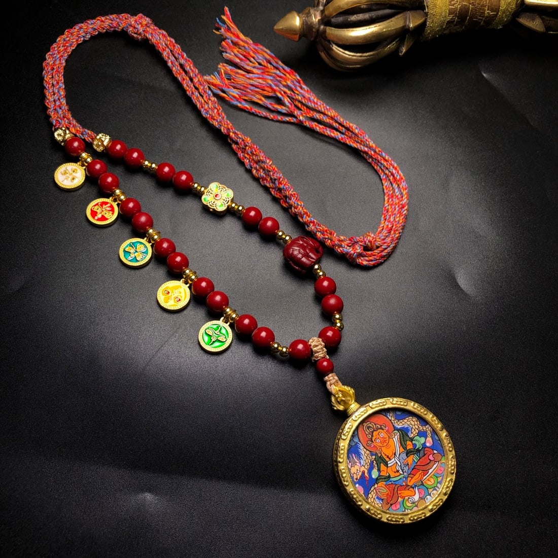 An Exquisite Sterling Silver-Gold Plated Mammon Pattern Pendant,With Cinnabar: An Exquisite Sterling Silver-Gold Plated Mammon Pattern Pendant,With Cinnabar,Size:40mmx9mm,12mmx2mm 纯银镀金财神像纹挂件,配朱&#