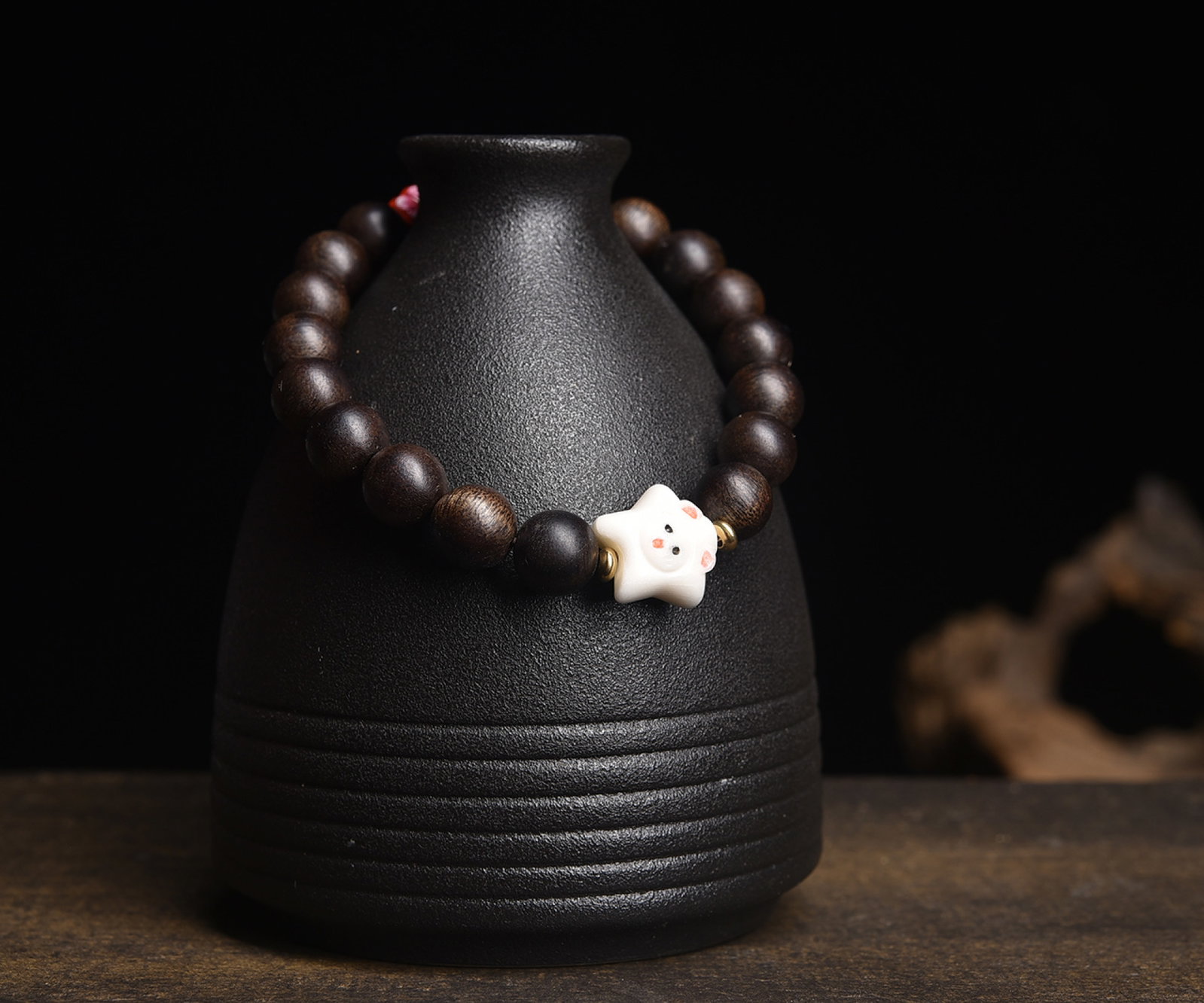 An Exquisite Eaglewood Bracelets - 6