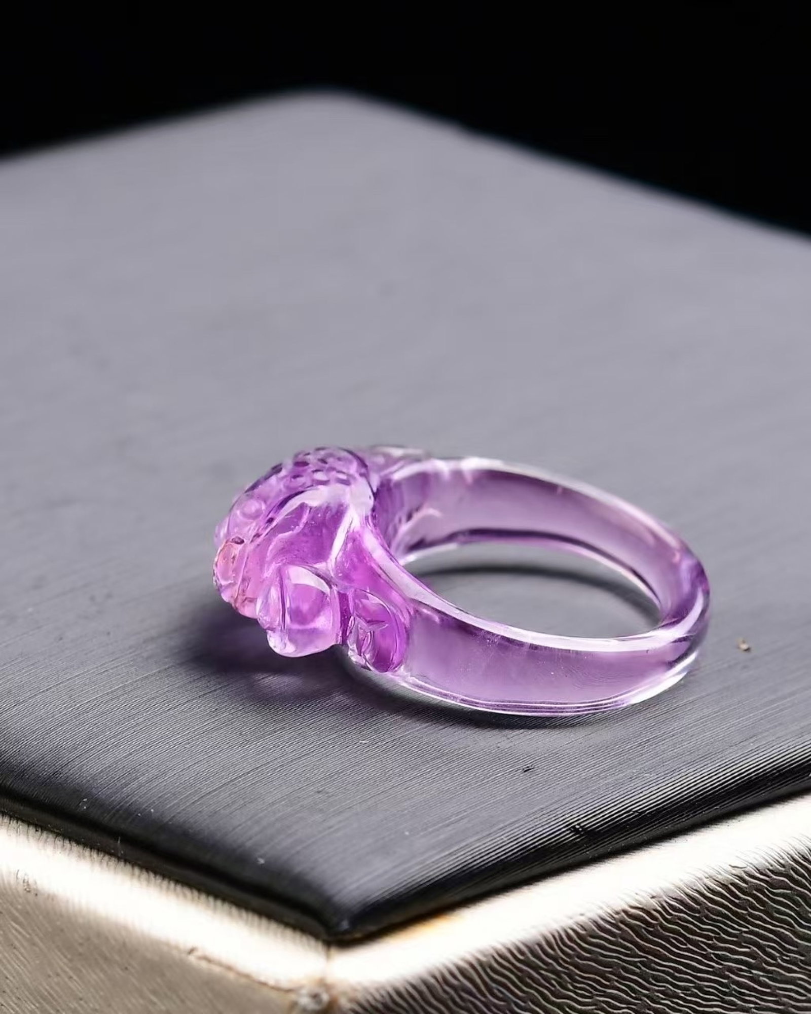 An Exquisite Crystal Golden Toad Pattern Ring - 4
