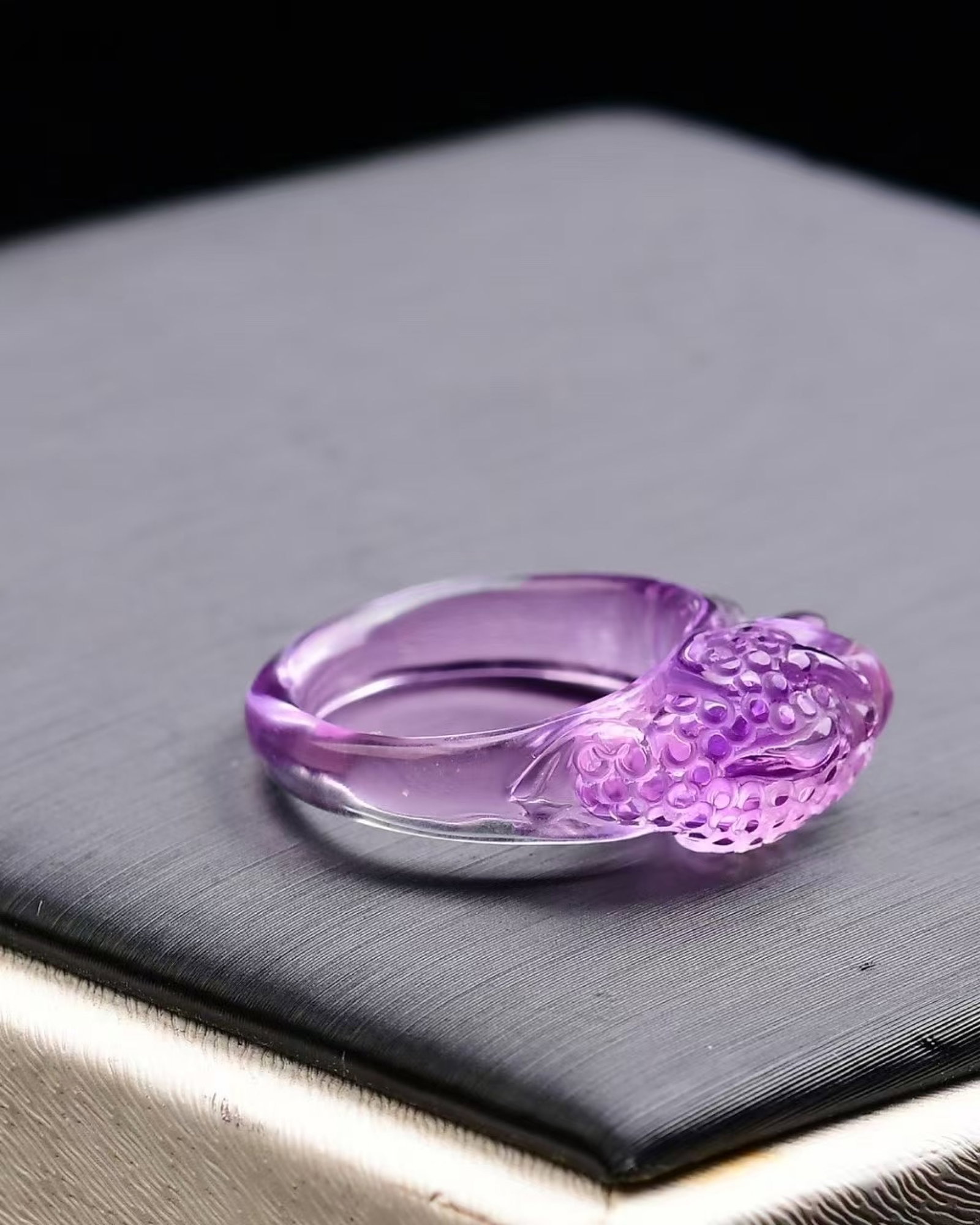 An Exquisite Crystal Golden Toad Pattern Ring - 5
