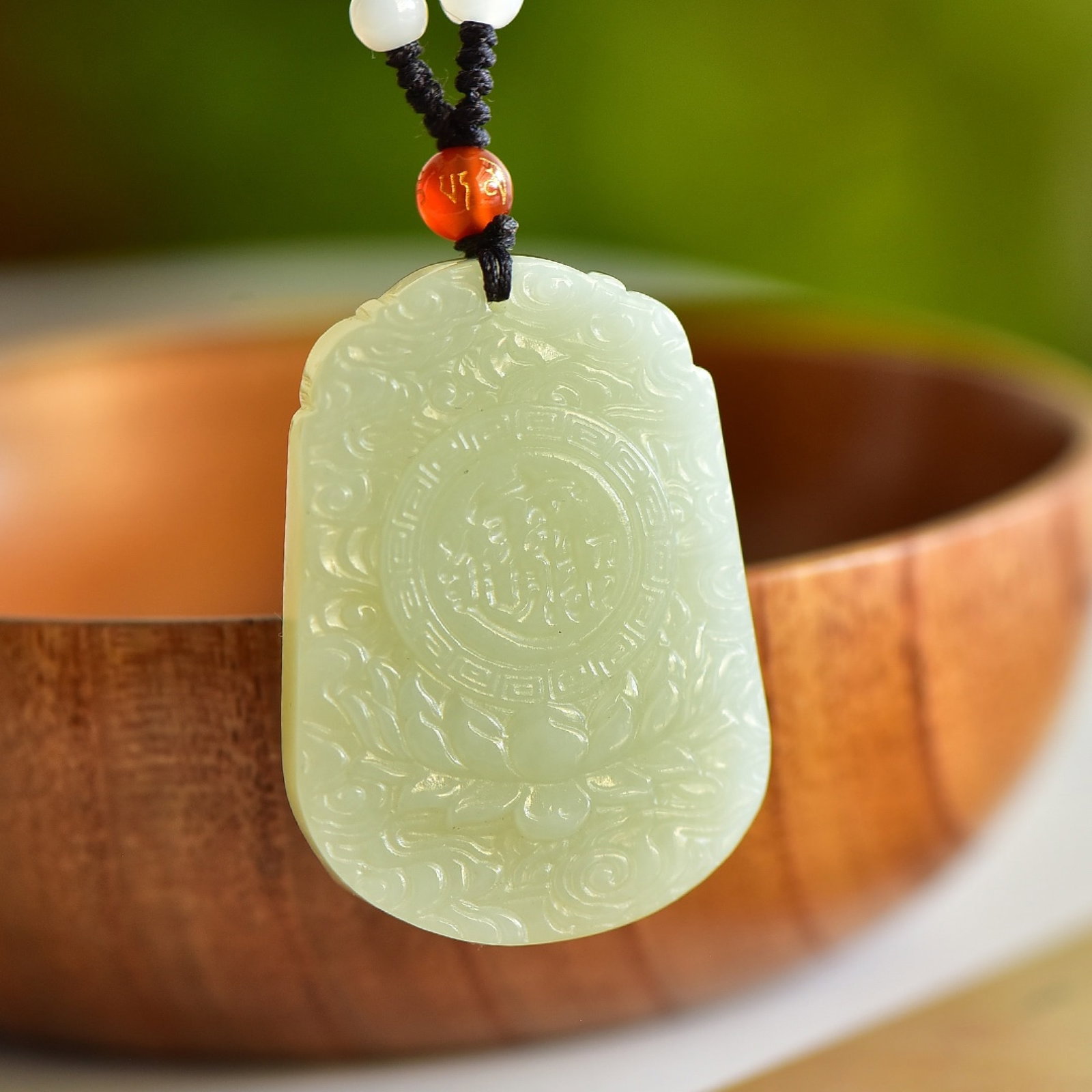 An Exquisite White Jade Rooster Pattern Pendant - 5