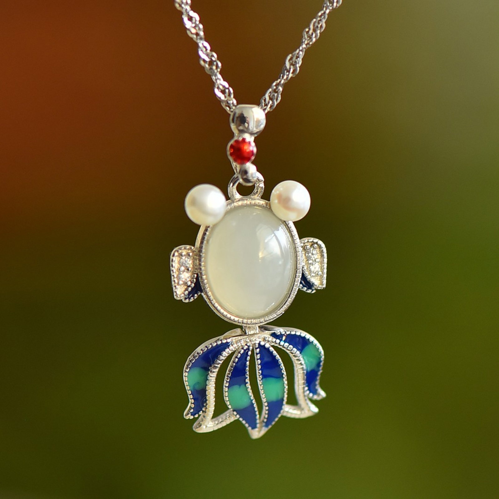 A Pair of Exquisite Sterling Silver Inlaid White Jade Enamel Pendant,Inlaid Pearls: A Pair of Exquisite Sterling Silver Inlaid White Jade Enamel Pendant,Inlaid Pearls 一对纯银镶白玉珐琅吊坠，嵌珍Ĩ